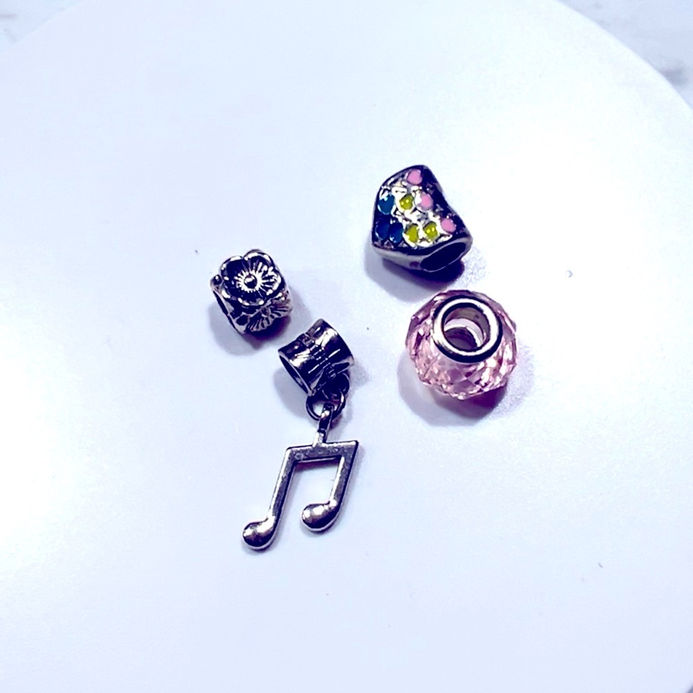CHARMS FITS PANDORA BRACELET